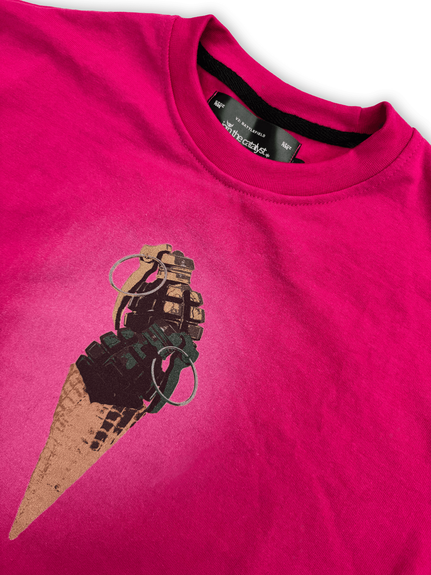 taste of war t-shirt (strawberry)